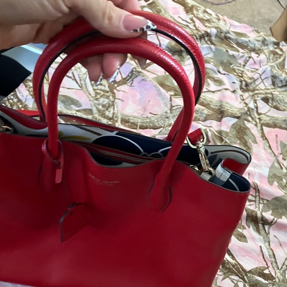 Kate spade ♠️ Red Pebbled Leather Tote with Top Handles - Picture 3 of 9